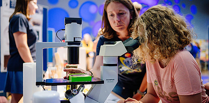 Universität für Weiterbildung Krems macht Forschung für alle Altersgruppen zum Mitmach-Erlebnis