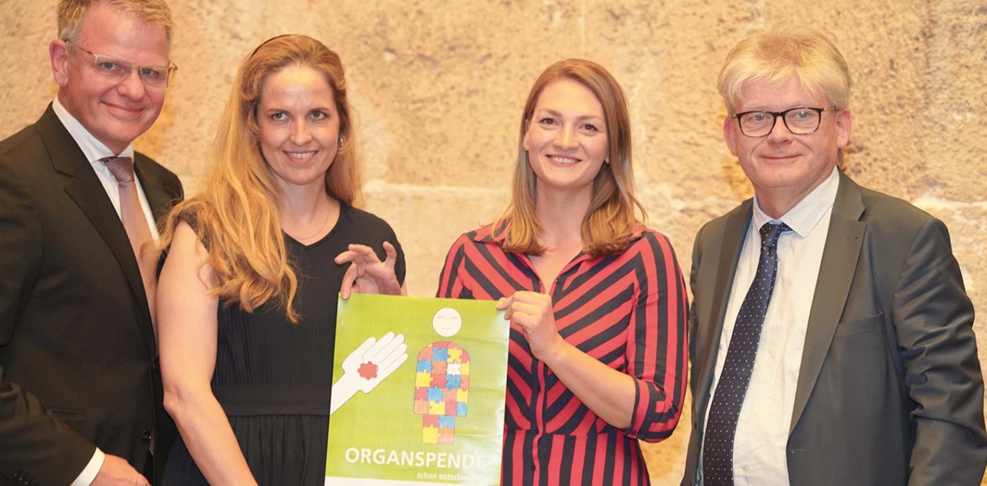 Neue Plakataktion von Gerlach und KZVB für Organspenden