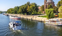 Oberbürgermeister auf See mit Zahnmedizin-Studierenden