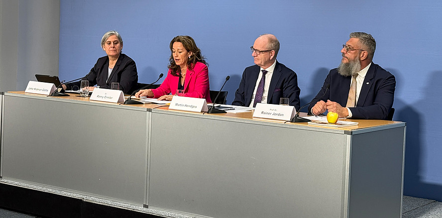 Zahnärztliche Prävention verbessert die Mundgesundheit über die gesamte Lebensspanne