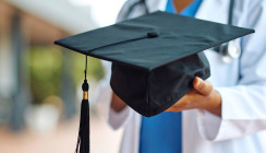 Erstmals Promotionsrecht für nichtstaatliche Hochschule