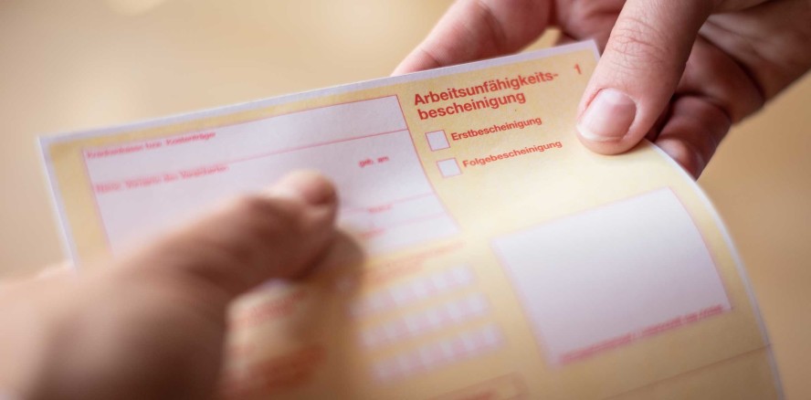 Kann eine Bahnfahrt die AU fragwürdig erscheinen lassen?