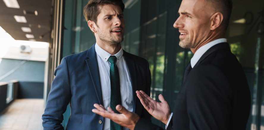 Chef oder Stellvertreter: Wer hat Vorrang bei der Urlaubsplanung?