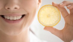 Säuren und Zähne: Wie bleiben die Zähne gesund?