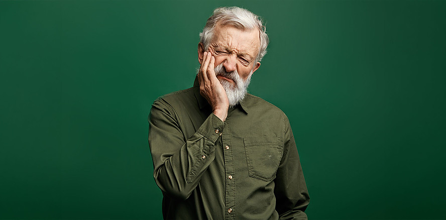 Kein Zahnarzttermin in Sicht: Schotte zieht sich selbst den Zahn