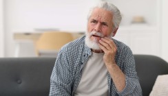 Schweizer Studie zeigt: Viele Senioren verzichten aus Kostengründen auf Zahnarztbesuche