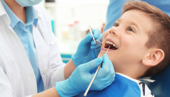 Tag der Zahngesundheit: So bleiben Kinderzähne gesund