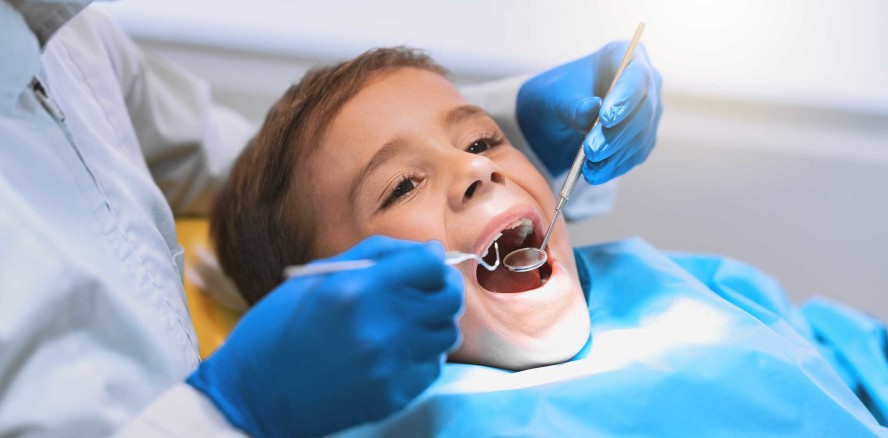 So bleiben Zähne fit – bei Kindern und Jugendlichen