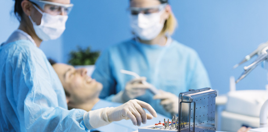 Implantatchirurgie mit Workshop am Phantom