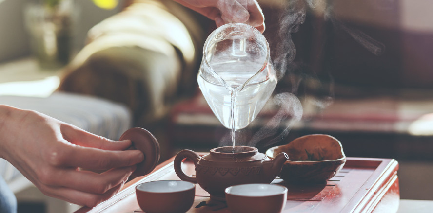 Sehr heißer Tee erhöht das Risiko für Speiseröhrenkrebs