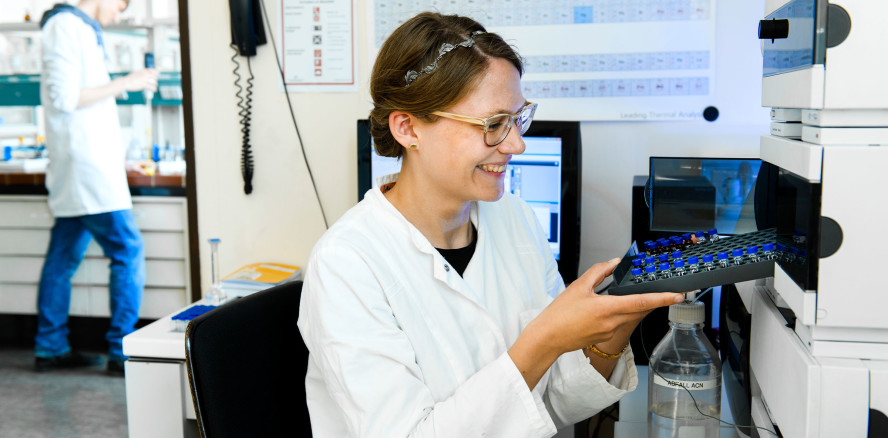 Lösliche Substanzen aus Kunststoffen im Fokus