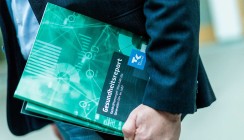 Trotz Fach­kräf­te­man­gel: Jeder Dritte über 50 will vorzeitig in Rente