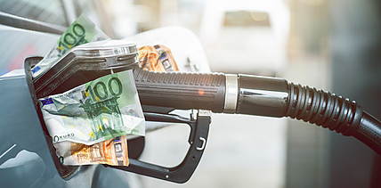 Sprit wird günstiger, Kassen unter Druck – Koalition plant tiefgreifende Gesundheitsreform