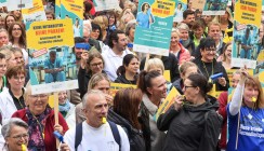 Tausende Zahnärzte zeigen der Bürokratie die Zähne