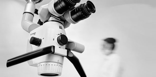 ZEISS Mikroskop bringt Augmented Vision zur Zahnmedizin