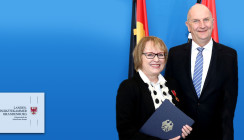 Bundesverdienstorden für Zahnärztin aus Brandenburg