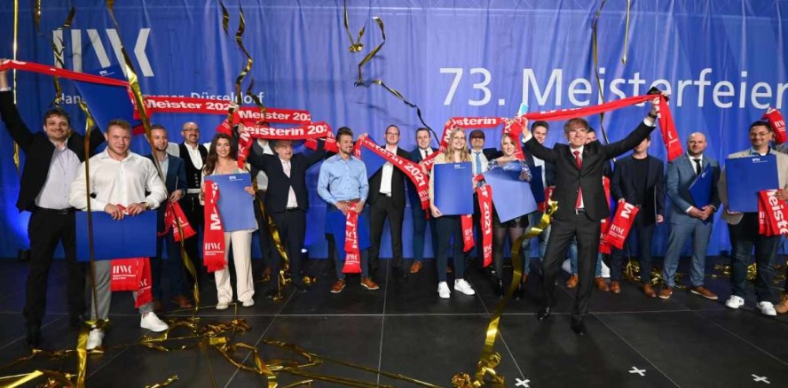 HWK Düsseldorf: 826 Absolvent*innen erhalten ihren Meisterbrief