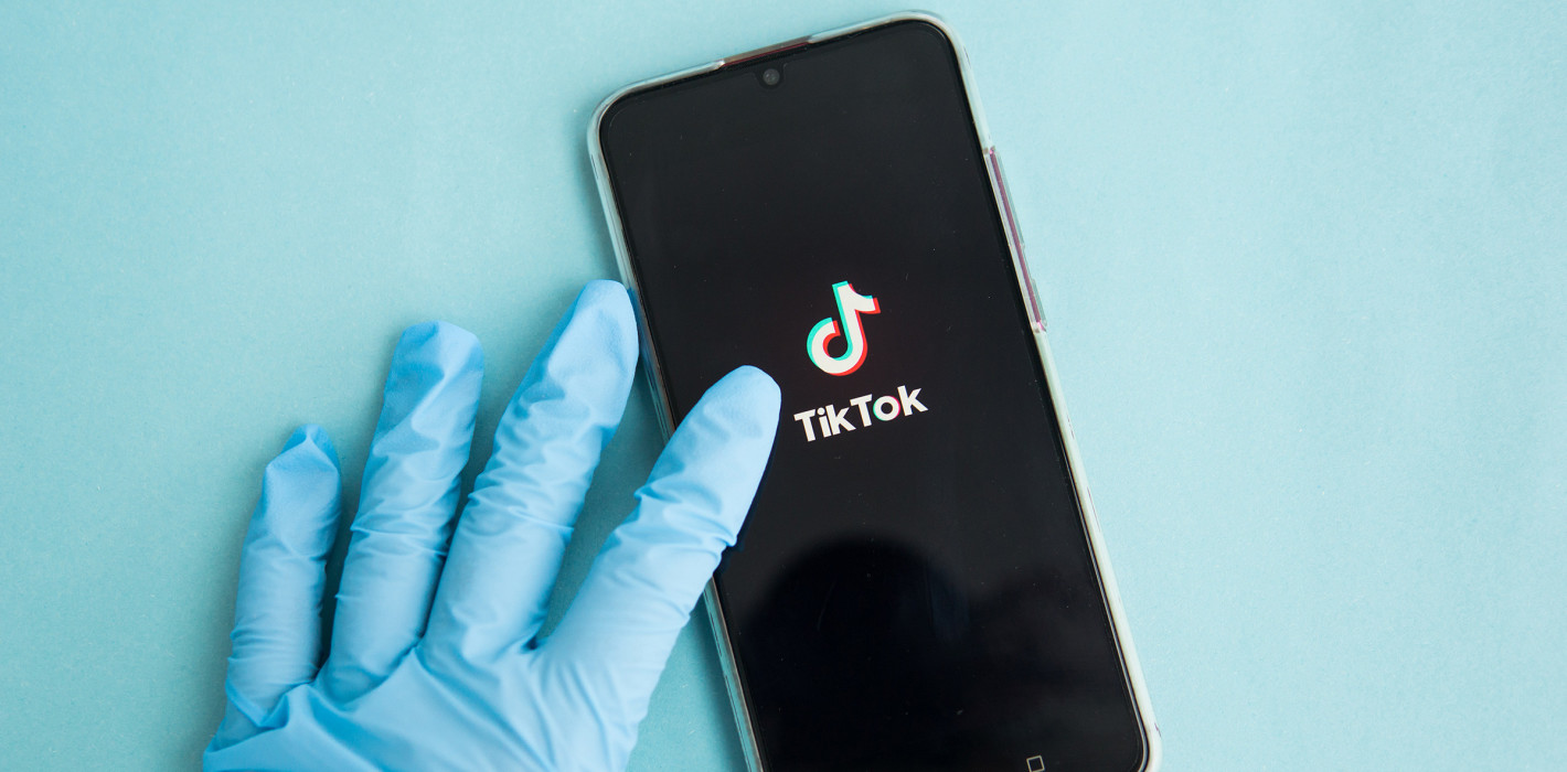 „dr.dentin.a“ Zahnmedizin im TikTok-Format