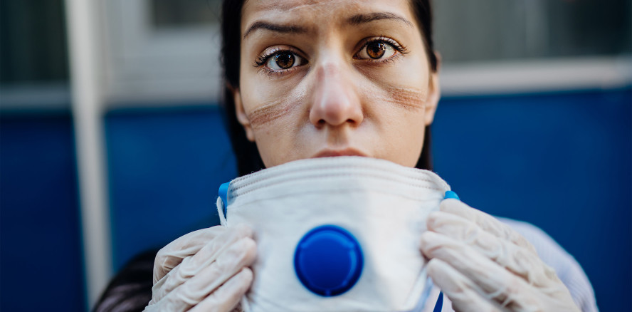 Coronaschutz vs. Hautgesundheit: Was vor Maskendermatitis schützt