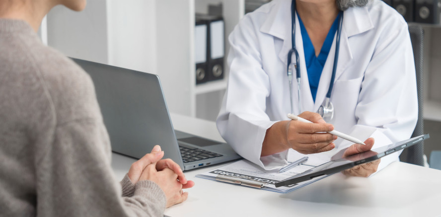 Umfrage: Viele bereit zu Zugeständnissen für schnellere Arzttermine