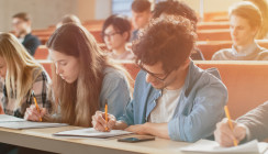 Uni Zürich: Studieren bald ohne Matura möglich?