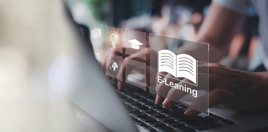 Präsenz vs. Online: Betriebliche Weiterbildung im Wandel