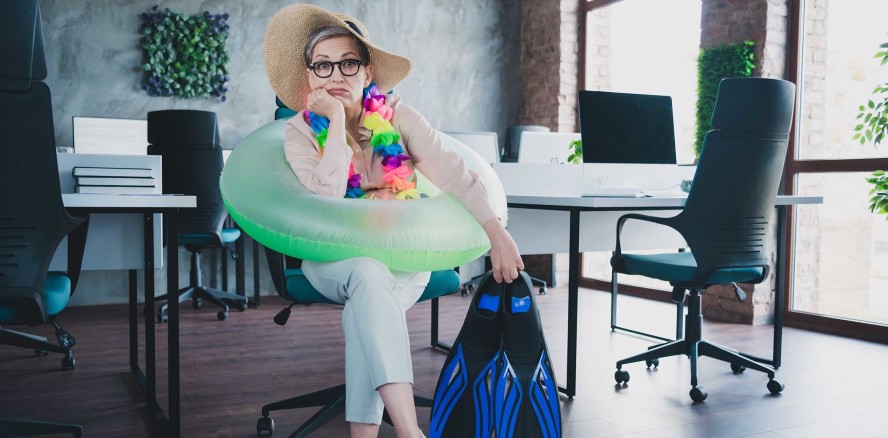 Urlaub nur auf dem Papier: 2⁄3 werden in Ferien von Kollegen kontaktiert