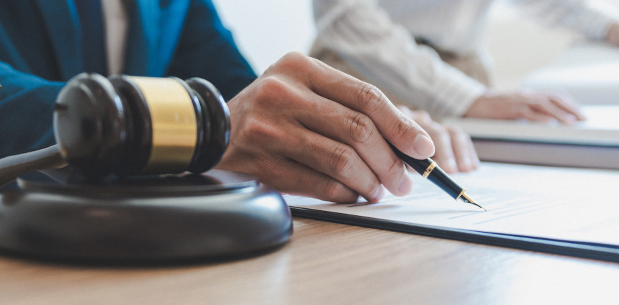 Privatversicherte: OLG erklärt Beitragserhöhungen für unwirksam