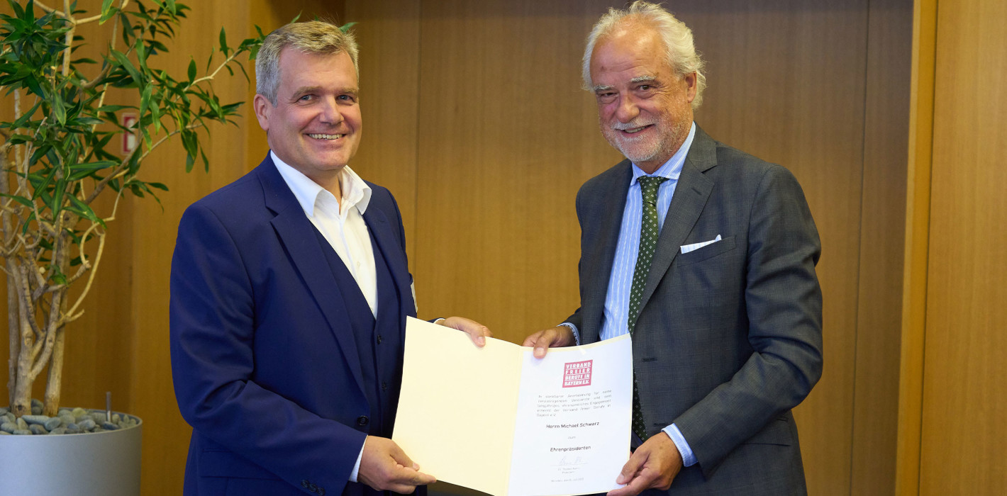 Verleihung der Ehrenpräsidentschaft des Verbands Freier Berufe