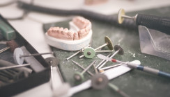 VDZI warnt vor steigenden Eigenanteilen und wachsendem Druck auf Dentallabore