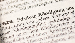 Kündigung: Wann Arbeitgeber im Urlaub Kontakt aufnehmen muss