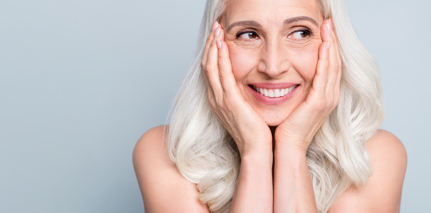 Menopause: Wenn Wechseljahre die Mundgesundheit verändern