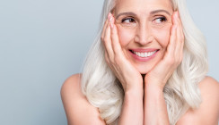 Menopause: Wenn Wechseljahre die Mundgesundheit verändern