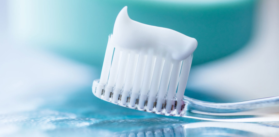 Weißmacher-Zahnpasta: Die meisten halten ihr Versprechen