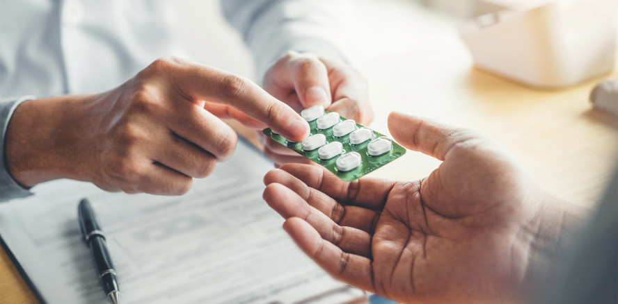 Weniger Antibiotika bei aggressiver Parodontitis