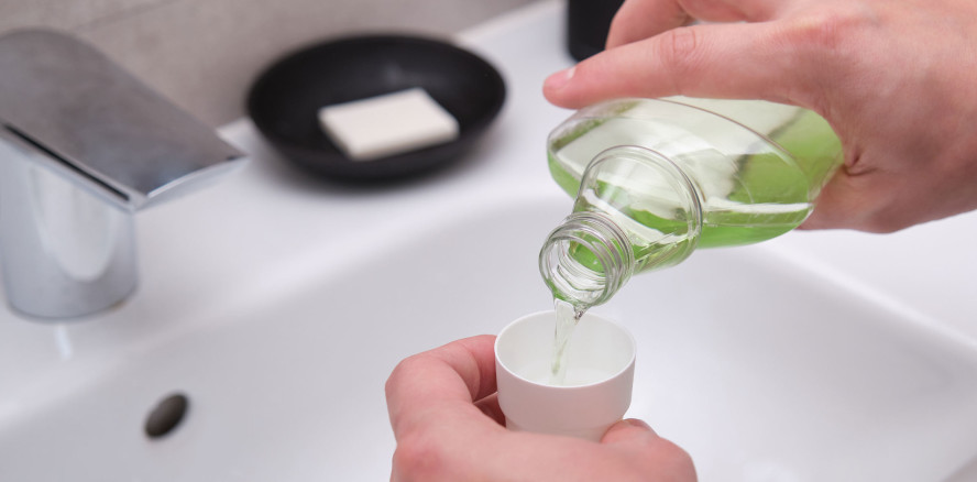 Hersteller von Mundspülung darf nicht mit Corona-Bezug werben