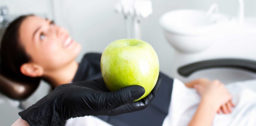 Zähneputzen ade, Ernährung hello? Ernährung der Prophylaxe-Treiber