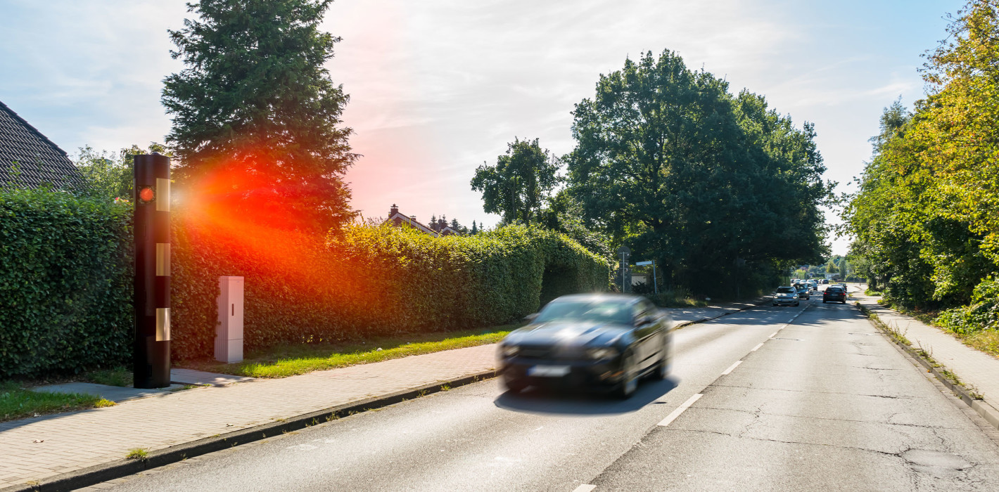 Zahn-OP mit Nachspiel: Kühlakku bringt Autofahrerin 440-Euro-Bußgeld ein