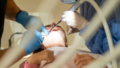 44 Patienten betroffen: Zahnarzt soll gesunde Zähne entfernt und falsch abgerechnet haben