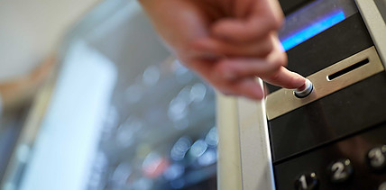 Übungszähne auf Knopfdruck: Leipzig hat jetzt einen Zahnautomaten