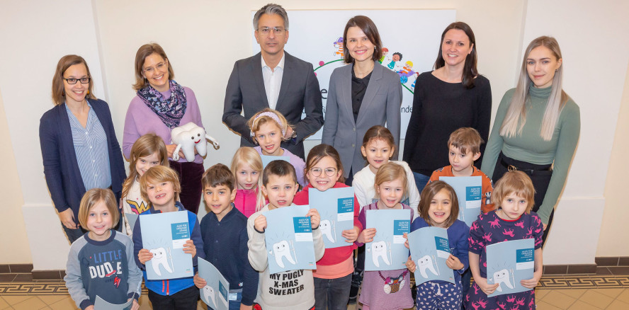 Zahngesundheit von Schulkindern schützen und verbessern