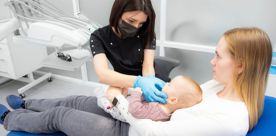 Mundgesund: Zahnvorsorge schon mit sechs Monaten