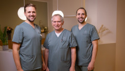 3 Spezialisten, 2 Inhaber, 1 Praxis