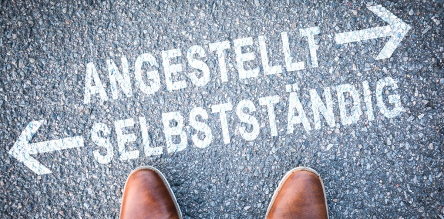 Selbstständige Tätigkeit versus abhängige Beschäftigung