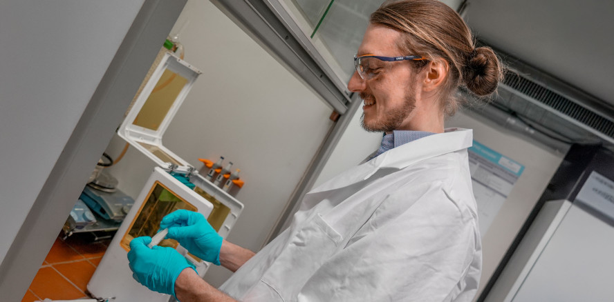 Superspannend: Antiseptischer Zahnersatz aus dem 3D-Drucker