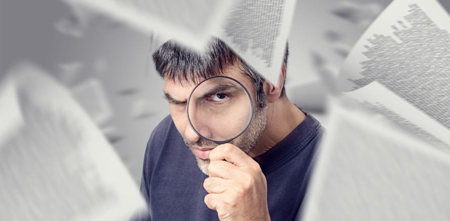 Dürfen Arbeitgeber die Zeugnisse von Bewerbern prüfen?