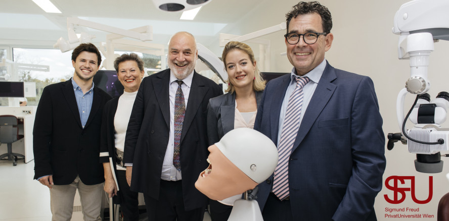 Eröffnung des Ambulatoriums für Zahnheilkunde der SFU