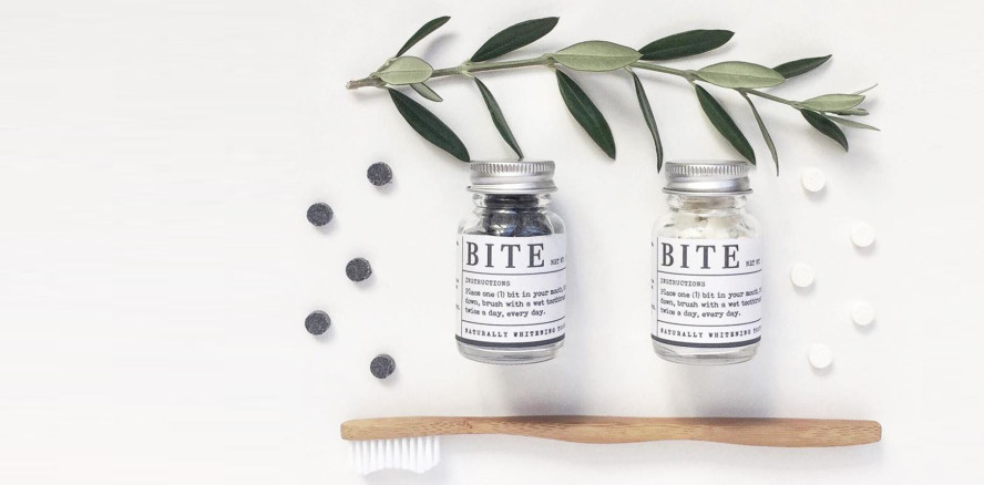 Leben ohne Plastik: Ist Zahnpasta im Glas die Lösung?