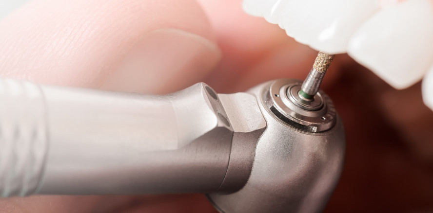 Umstrittenes Projekt: Bleibt Bohren besser Aufgabe des Zahnarztes?