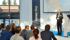 Berufsperspektiven im Visier: Career Day auf der IDS 2017